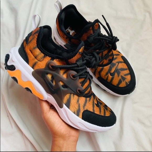 tiger print nike presto
